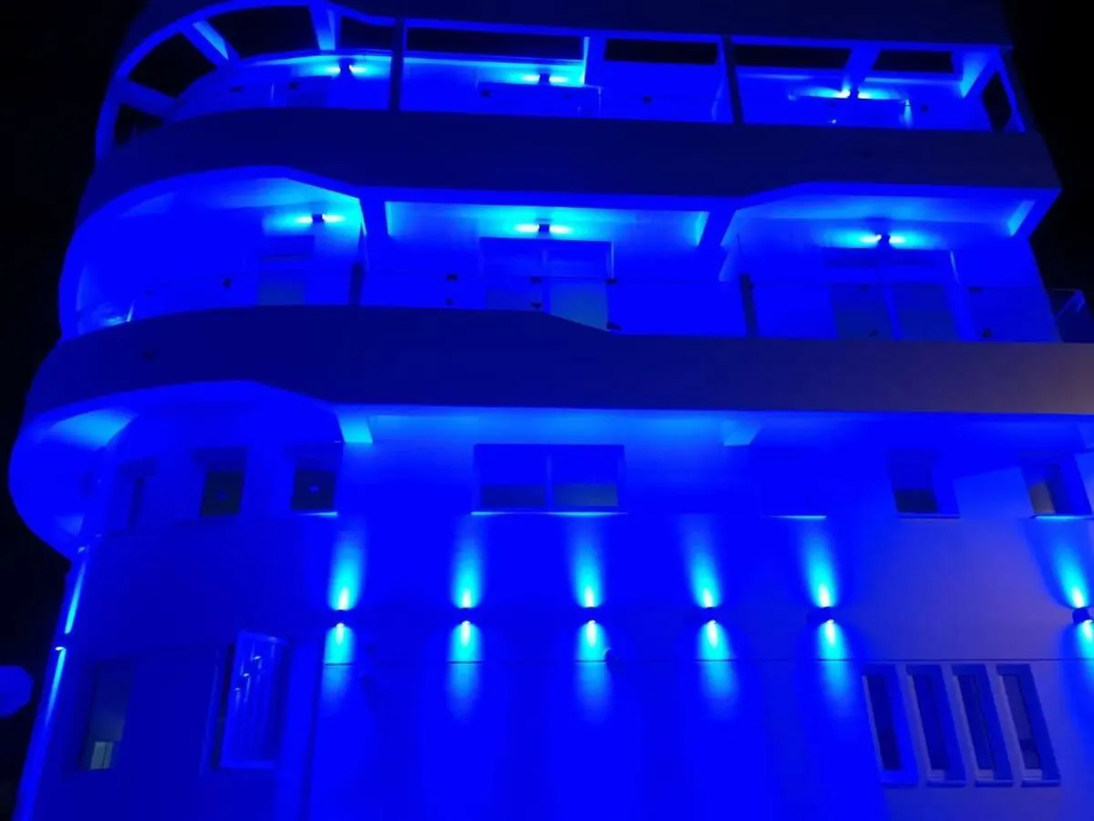 White 11 Aparthotel Larnaca