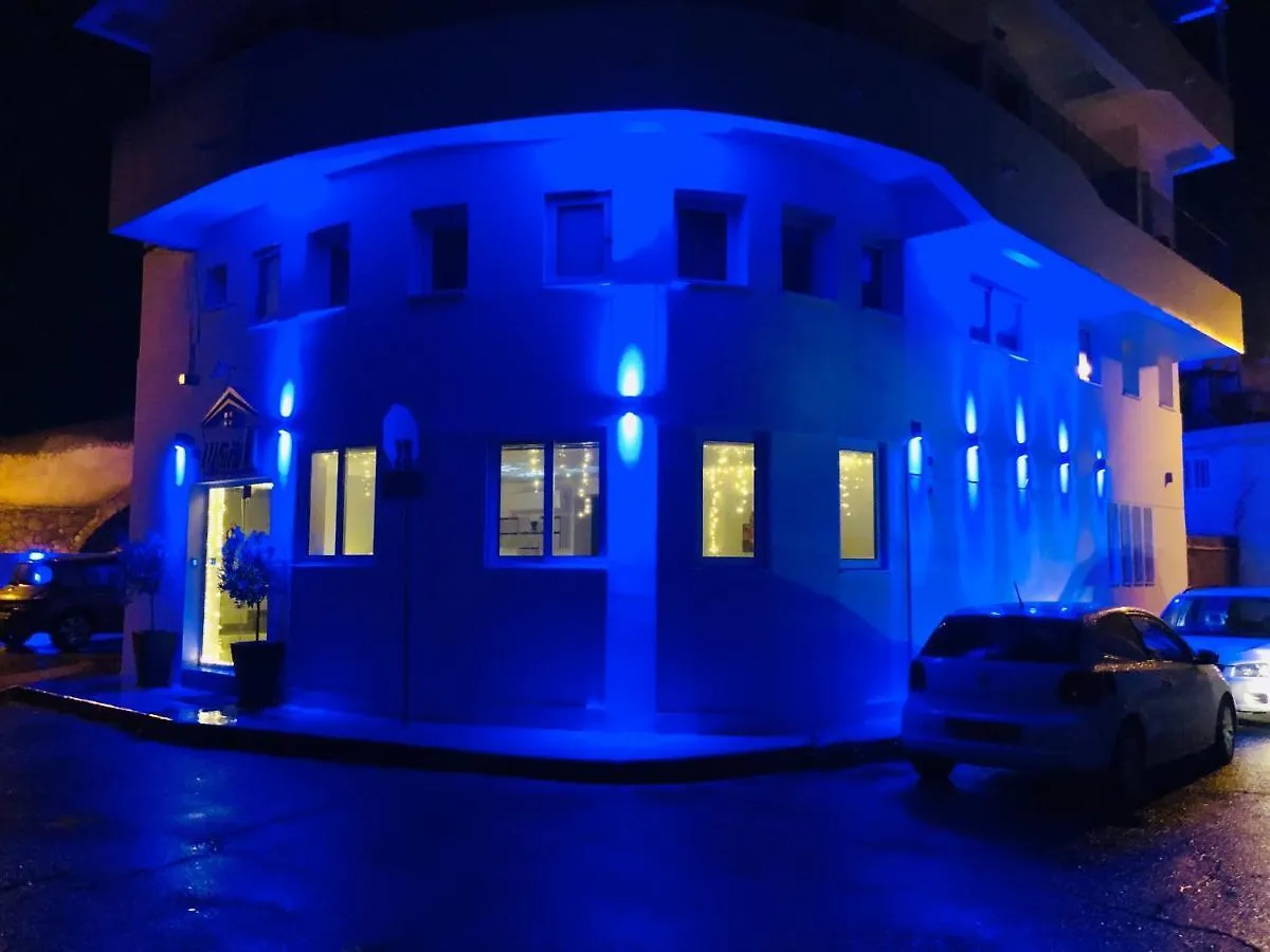 White 11 Aparthotel Larnaca 3*,